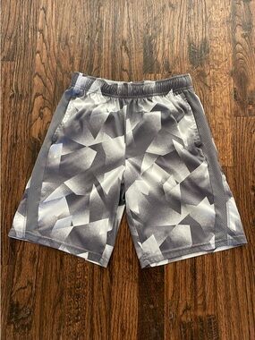 tek gear Gray Geometric Athletic Shorts